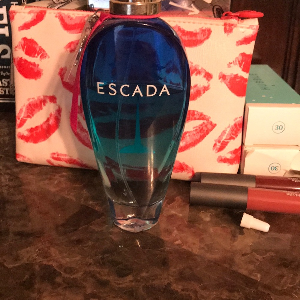ESCADA ISLANDS KISS